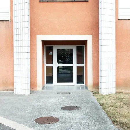 One-bedroom Near Toulouse Airport דירה *